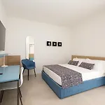 Giada Luxury * טראסיני