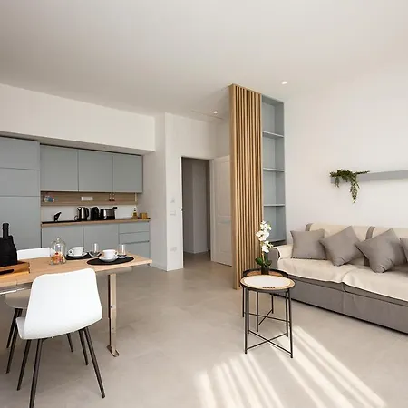 Giada Luxury * טראסיני