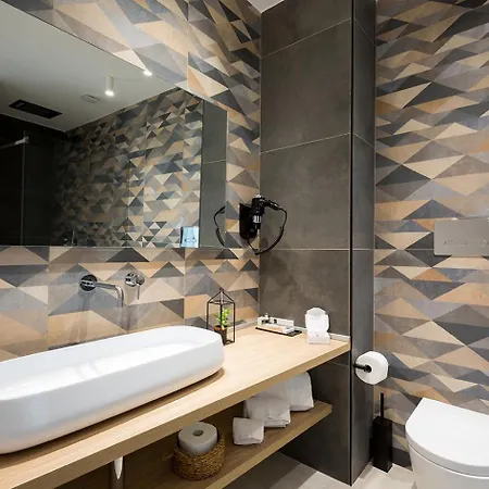 Giada Luxury טראסיני